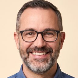 Julián T.